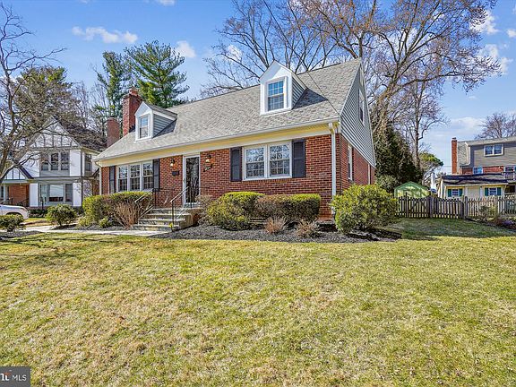 2nd image of 9804 Ashburton Ln