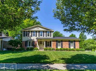 40475 Mount Vernon Dr, Sterling Heights, MI 48313