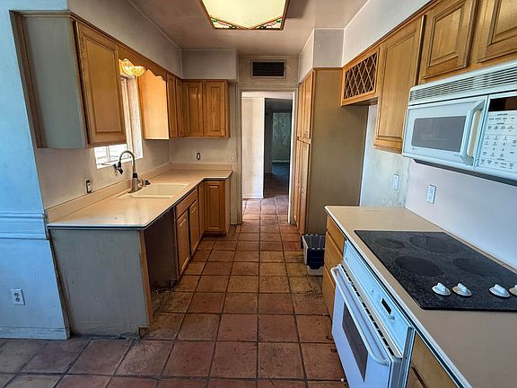 5th image of 1315 E PEPPER Place