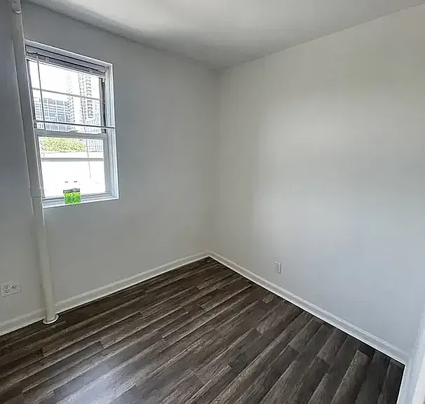 725 11th Ave #5C — Photo 9