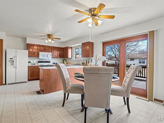 4th image of 4028 Les Cherbourg Ln