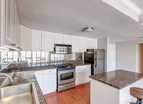 4th image of 1021 Scott St APT 254