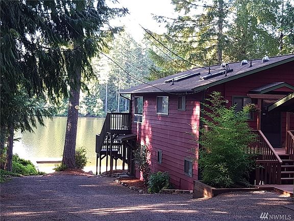 2nd image of 611 E Ballantrae Dr