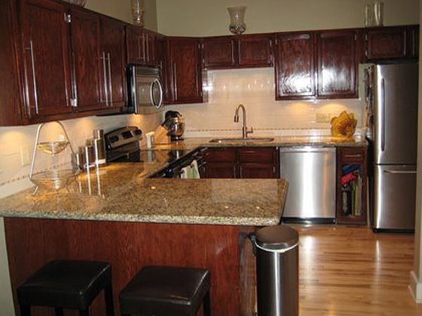 1st image of 467 N High St #3B