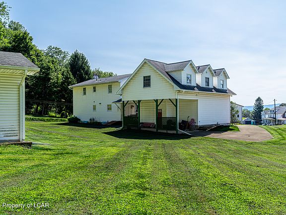 4th image of 100 Perkins St