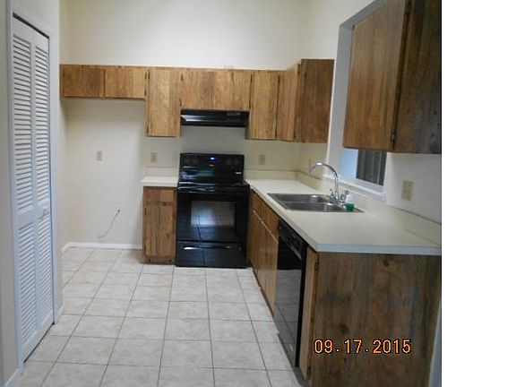 3rd image of 1064 Alpug Ave
