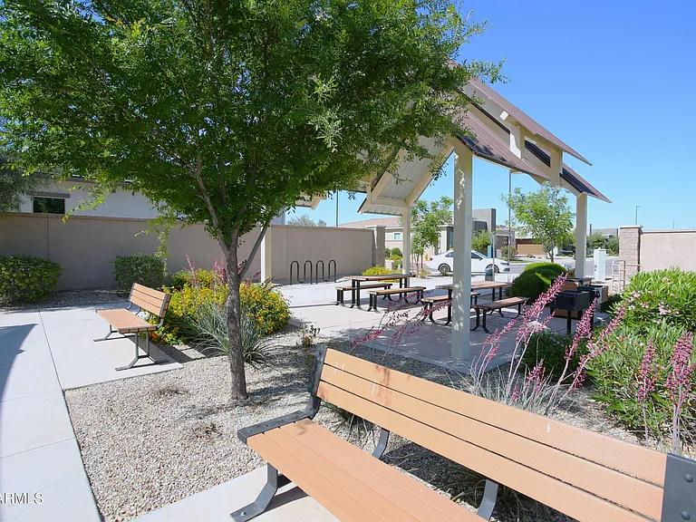 1201 E Cherrywood Pl — Photo 28