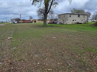 102 N 2nd St, Cleveland, MS 38732