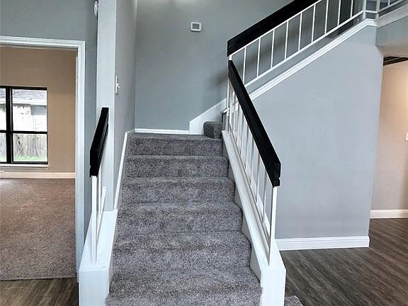 4th image of 2422 Warrington Dr