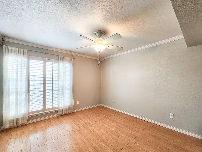 1860 White Oak Dr #236 — Photo 6