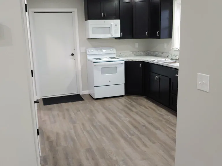 609A S Main St — Photo 7