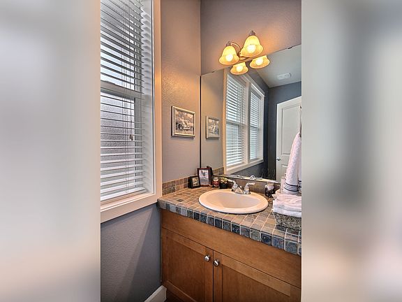 5th image of 7208 222nd Avenue Ct E
