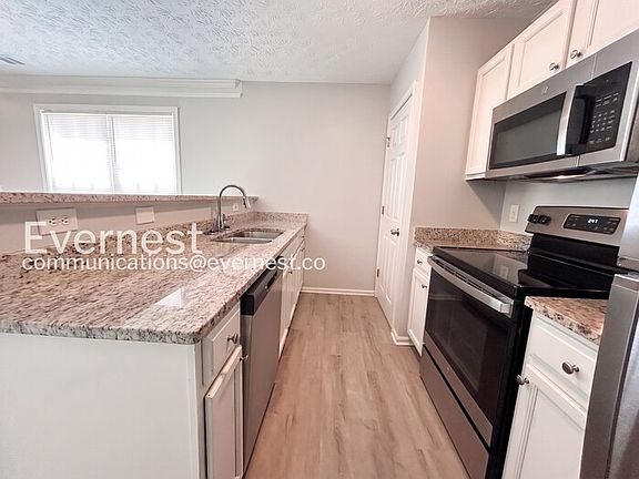 3rd image of 3868 Leyland Dr