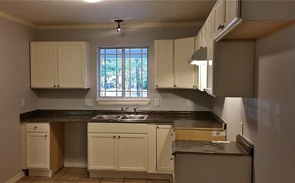 2nd image of 722 Judy Ln