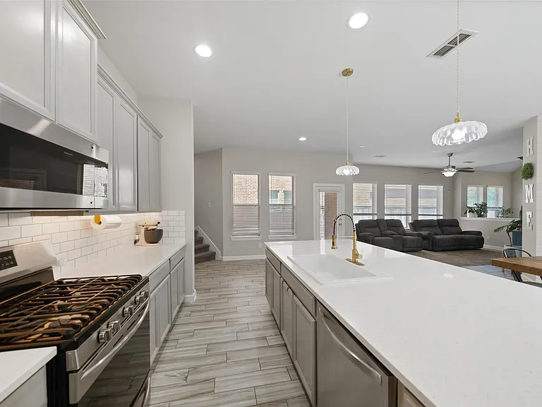 15510 Bosque Valley Ct — Photo 5