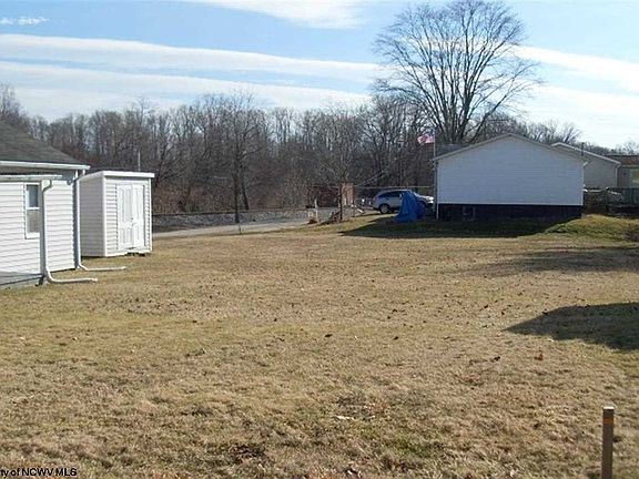 4th image of 23 Monongalia St