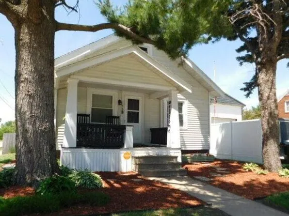 148 Bowling St SW, Cedar Rapids, IA 52404