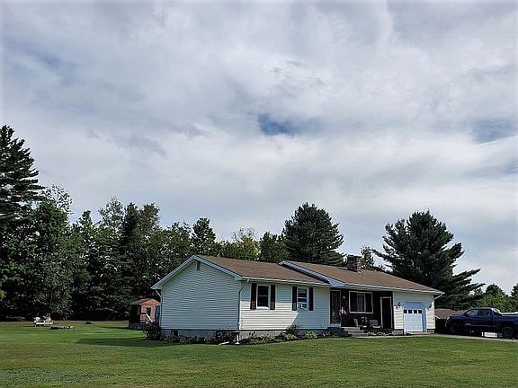 3rd image of 72 Hitchcock Dr