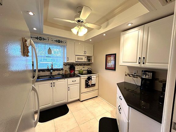 4th image of 2766 Emory Drive E #C