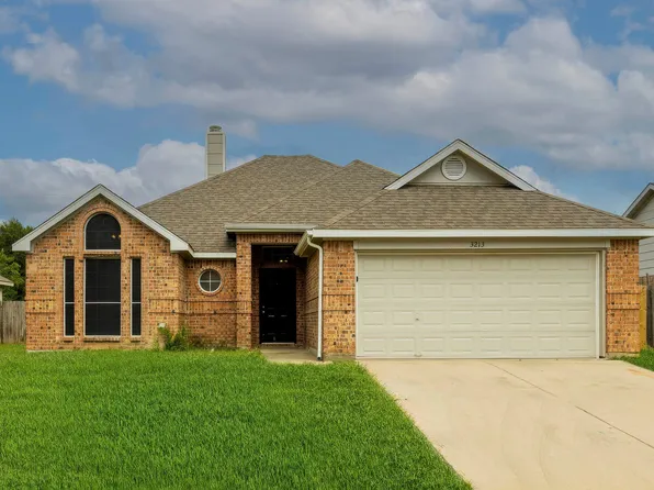 3213 Carverly Ave, Fort Worth, TX 76119