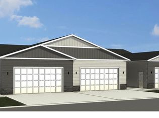 8013 E 44th St, Sioux Falls, SD 57110