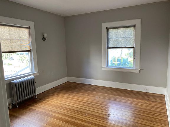 4th image of 45 Essex Ave Floor 1