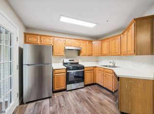 75 Potomac Dr, Basking Ridge, NJ 07920