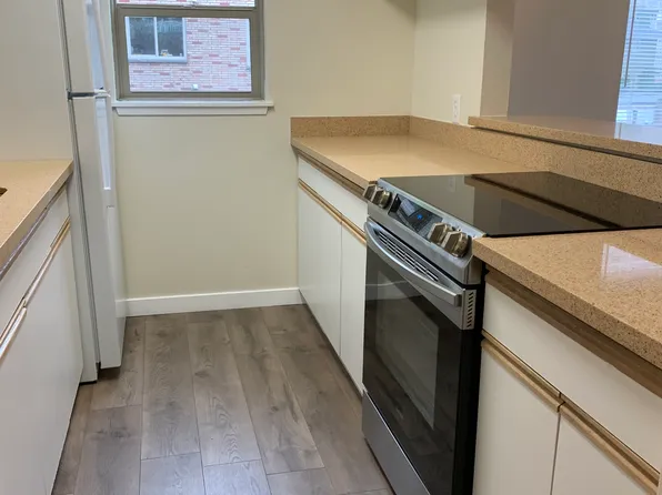 601 Summit Ave E #101, Seattle, WA 98102