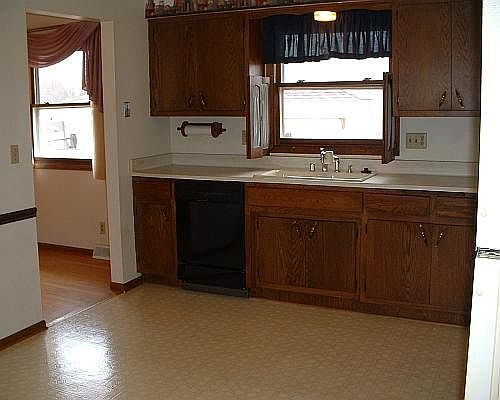4th image of 7529 S Chapel Dr