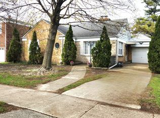 5020 Pratt Ave, Skokie, IL 60077