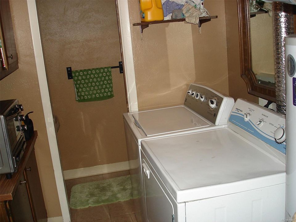2nd image of 1869 S Lee St APT B