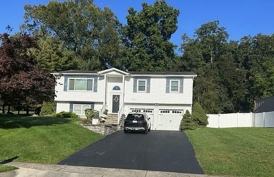 1st image of 6 Arlington Drive