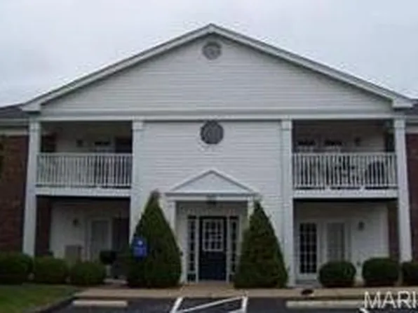 905 Hanna Place Ct APT B, Ballwin, MO 63021