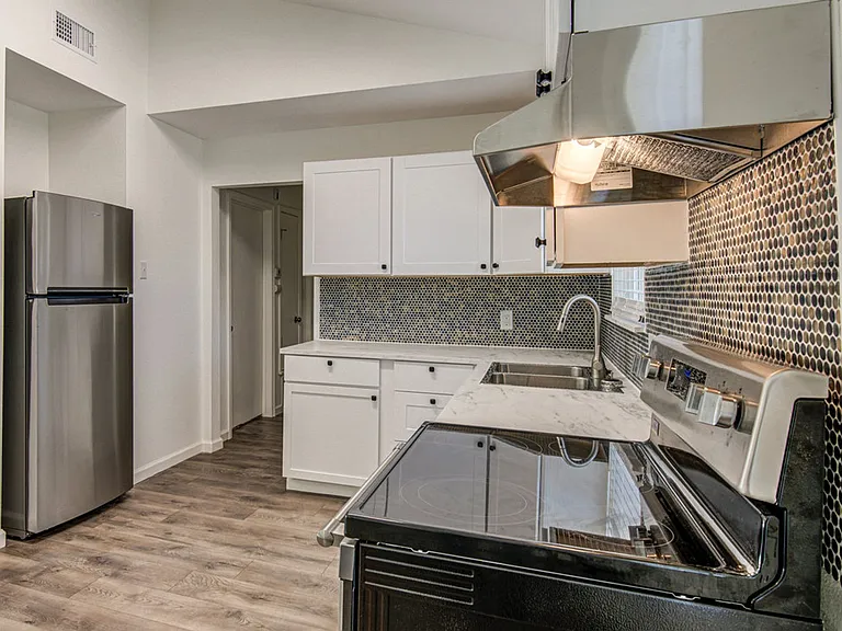 5706 Gloucester Ln — Photo 8