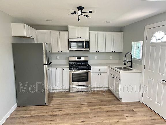 5th image of 4770-4774 Idaho St