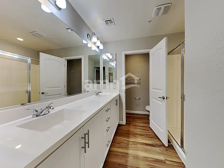 20732 W Thomas Rd — Photo 19