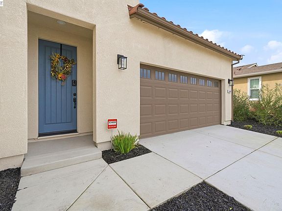 4th image of 5444 Gray Pine Way