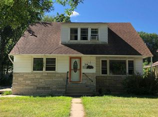 218 10th St NW, Rochester, MN 55901