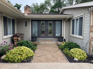 16774 Hampton Dr, Granger, IN 46530