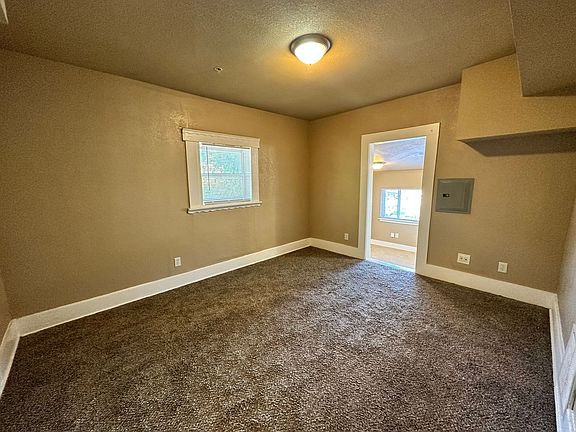 3rd image of 719 Asp Ave #719/4