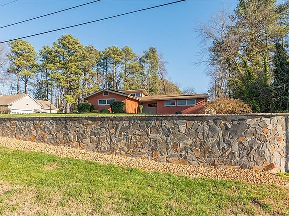 4th image of 8086 S Mayfield Ln