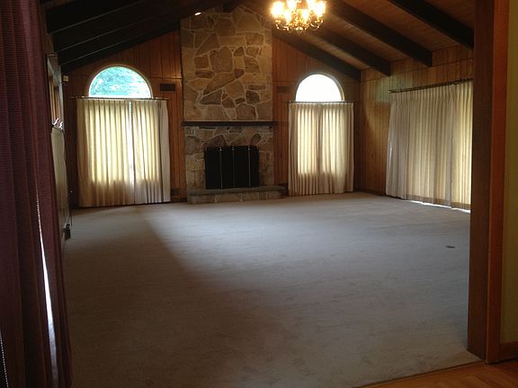 2nd image of 40 Newman Ave