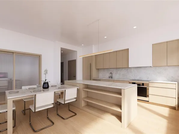 2326 Oak Bay Ave #103, Oak Bay, BC V8R 1G9
