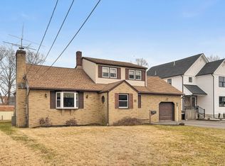 64 2nd St, Pequannock, NJ 07440