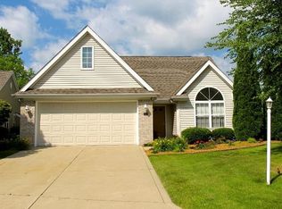 457 Gatehouse Walk, Valparaiso, IN 46385