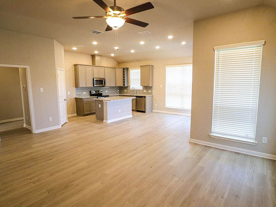 1st image of 1025 Zenyatta Ave
