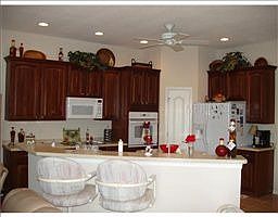 4th image of 23400 Abercorn Ln