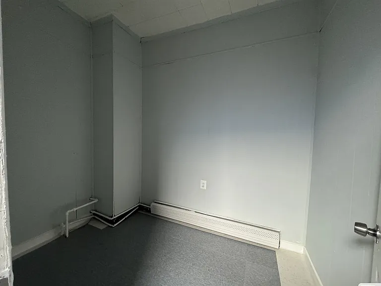 96 Brown Pl #1 — Photo 7