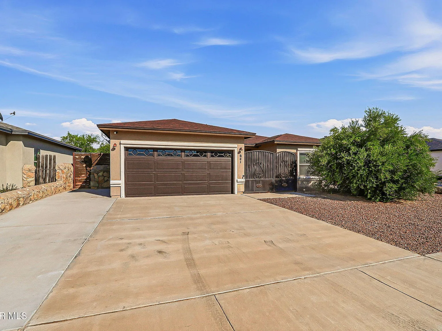 3 bed, 2.0 bath, 1527 sqft, $1,595 — Photo 3