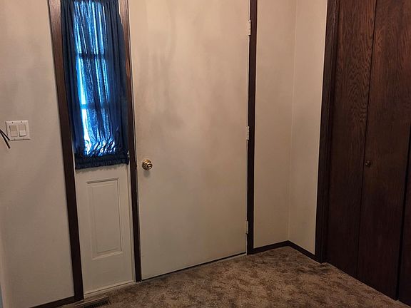 2nd image of 215 N 3rd St
